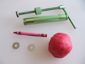 A real crayon for comparison, extruder, fondant and disks